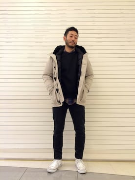 「ブラック×ホワイト」｜「アイテム（ダウンジャケット/コート）」を使った、Yoshi Yamaさん（メンズ・174cm）の冬コーディネート