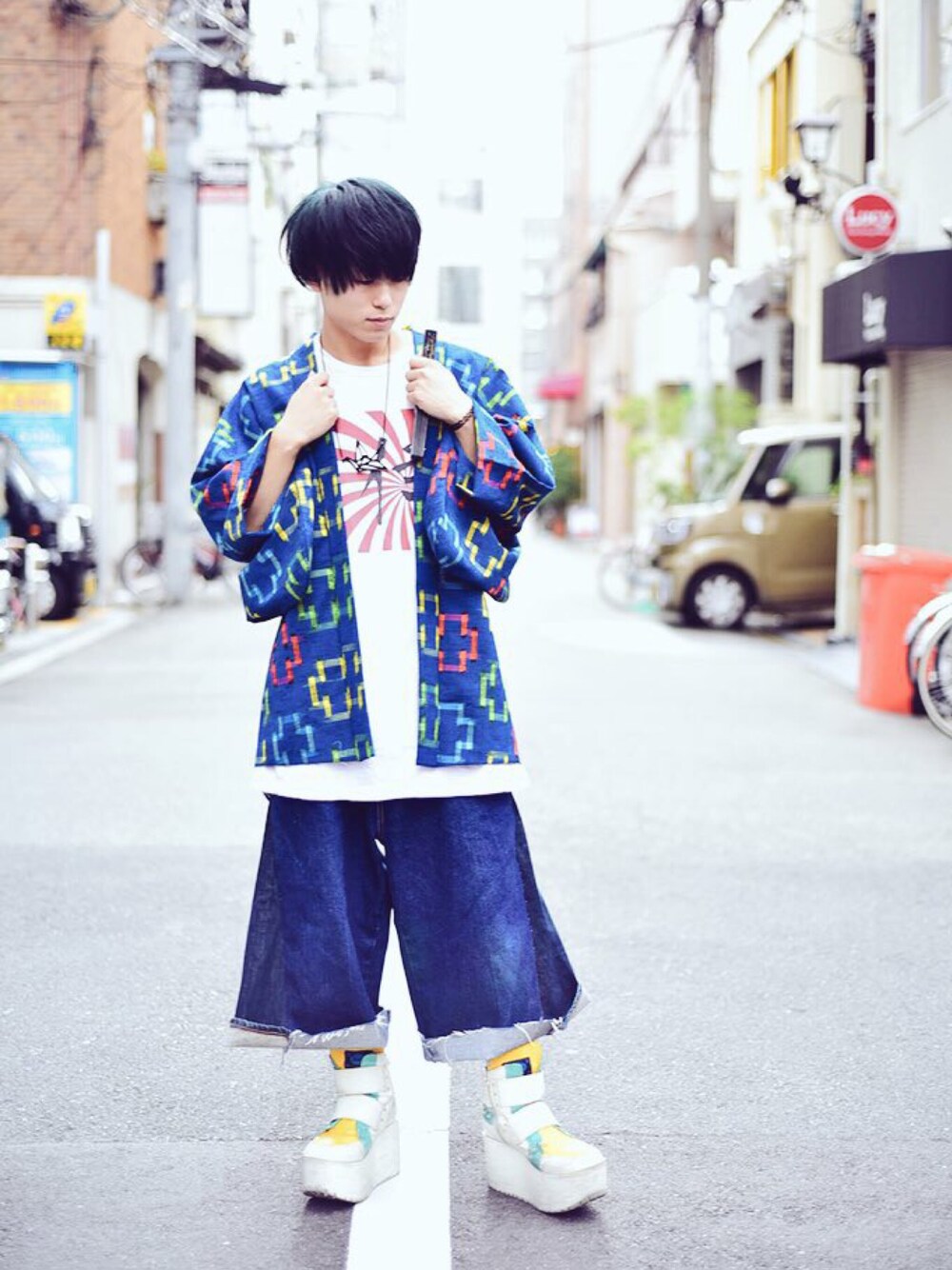 「堀江、スナップ、和、和装、和服、リメイク、古着、厚底シューズ、大阪、関西」｜「古着のアイテム（その他アウター、ブルー系）」を使った、あかしゃんさん（メンズ・162cm）の夏コーディネートの1枚目の写真