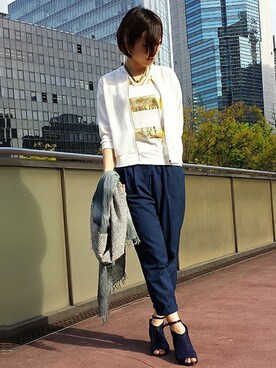 「Johnbull Private labo（ジョンブルプライベートラボ）のタックトラウザー(AP240)（その他パンツ、ブルー系）」を使った、Johnbull Private laboさん（メンズ・175cm）の春コーディネート