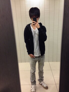 「SAINT LAURENT PARIS（サンローランパリ）のアイテム（スウェット）」を使った、Shinichi Niwaseさん（メンズ・172cm）の冬コーディネート