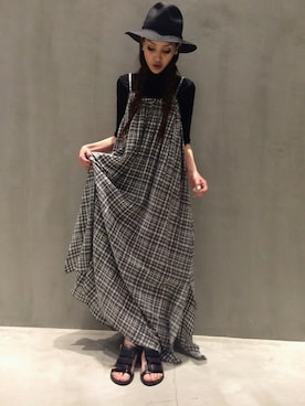 「TATRAS CONCEPT STORE（タトラスコンセプトストア）のアイテム（サンダル）」を使った、momoさん（レディース・162cm）の春コーディネート