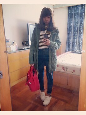 「VANS（バンズ）のアイテム（スニーカー、ホワイト系）」を使った、CherryChanさん（レディース・150cm）の冬コーディネート