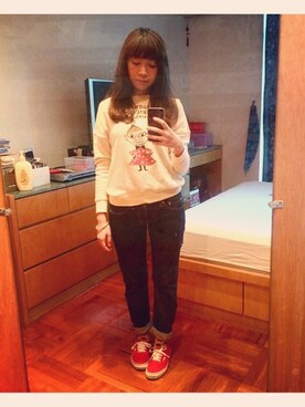 「UNIQLO（ユニクロ）のアイテム（スウェット、ベージュ系）」を使った、CherryChanさん（レディース・150cm）の春コーディネート