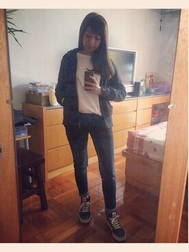 「VANS（バンズ）のアイテム（スニーカー、ブラック系）」を使った、CherryChanさん（レディース・150cm）の春コーディネート