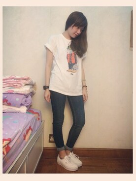 「STUSSY（ステューシー）のアイテム（Tシャツ/カットソー、ホワイト系）」を使った、CherryChanさん（レディース・150cm）の春コーディネート