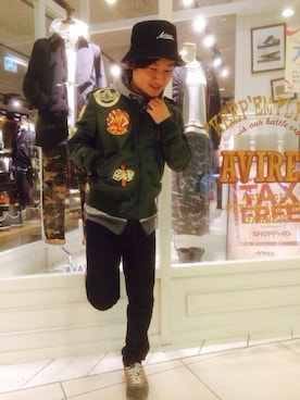 「AVIREX（アヴィレックス）のアイテム（ブルゾン）」を使った、TAKAYUKIさん（メンズ・160cm）の冬コーディネート