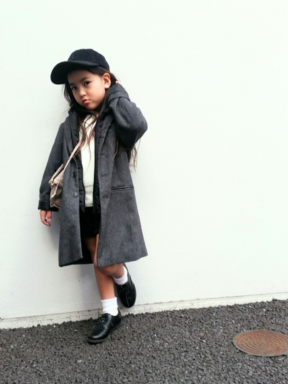 「キッズコーデ、シンプル、秋のコーデ、休日スタイル、チャオパニックティピー(CIAOPANIC TYPY)、GU、ZARA KIDS、ザラジョ、プチプラ、チョーカー」｜「GUのアイテム（キャップ、ブラック系）」を使った、mihoさん（キッズ・110cm）の秋コーディネートの1枚目の写真