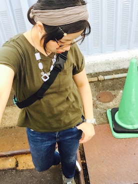 「アイテム（ボディバッグ/ウエストポーチ、ブルー系）」を使った、ひさみつまゆみさん（レディース・157cm）の夏コーディネート