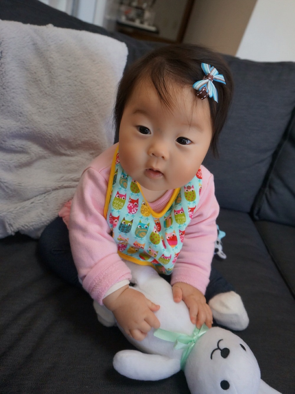 「babyGAPのアイテム（デニムパンツ、ブルー系）」を使った、mi-さん（キッズ・60cm）の冬コーディネートの1枚目の写真