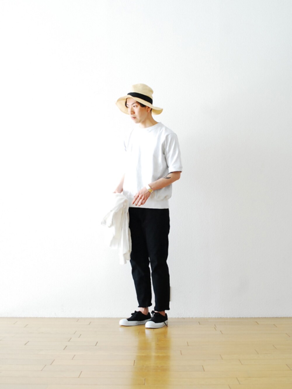 「KIJIMA TAKAYUKI、CAMBER、SPECTUSSHOECO.、wondermountain、itten、Thoroughly Denim、 サーロリーデニム、 ワンダーマウンテン、Cippy Crazy Horse、 DIjitalMountain」｜「ThoroughlydenimのTHOROUGHLY DENIM (サーロリーデニム) "Everybody's 5pocket pants type2"Michael-Denim"- Cut off" ￥14,040-（その他パンツ、ブラック系）」を使った、WONDERMOUNTAINさん（メンズ・174cm）の春コーディネートの1枚目の写真