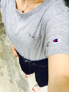 「Champion（チャンピオン）の【CHAMPION】無地ポケットＴ（Tシャツ/カットソー、グレー系）」を使った、まなみさん（レディース・153cm）の夏コーディネート