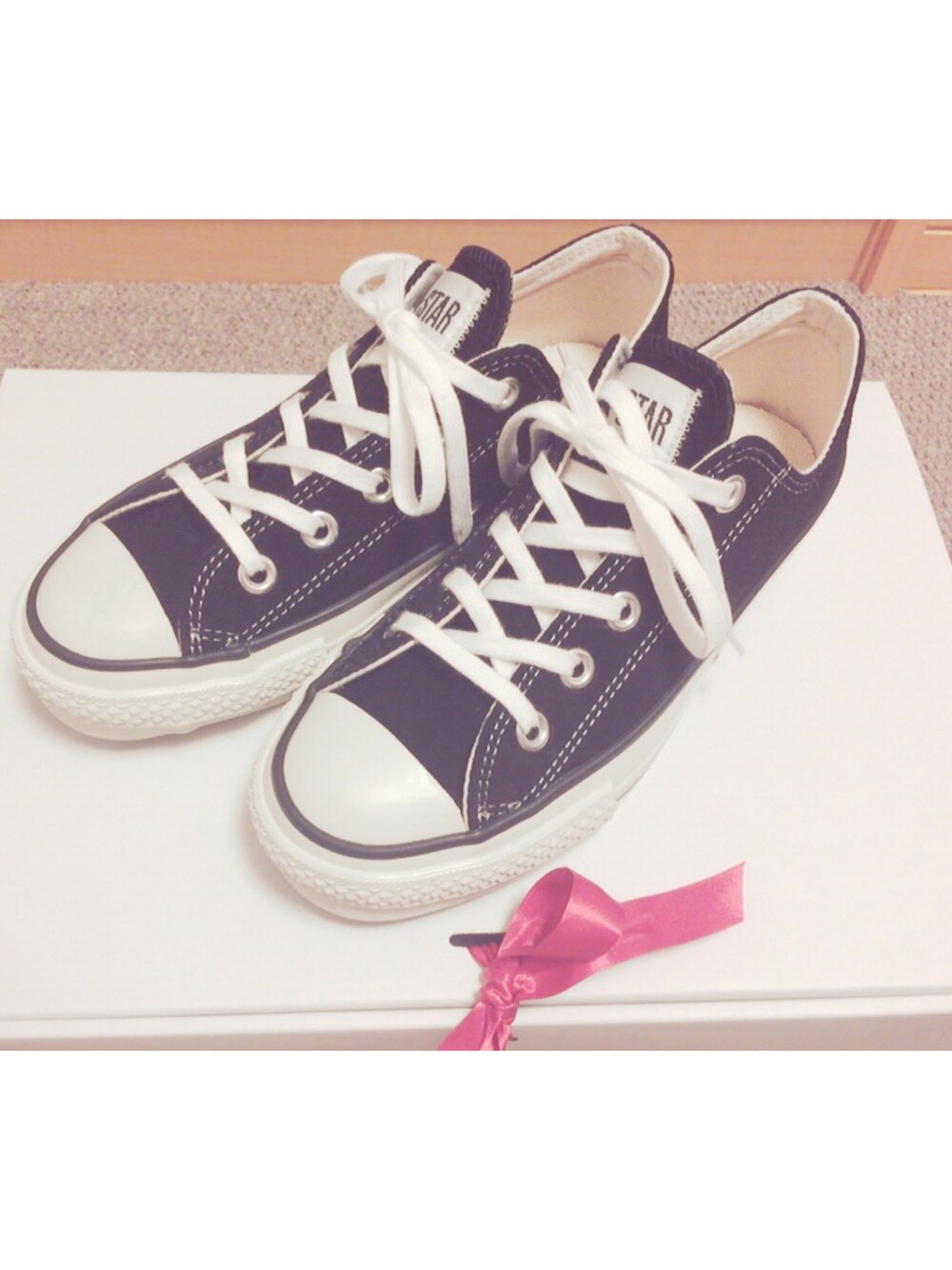 「お誕生日、birthday、Bff、コンバース、コンバース オールスター、made in japan、converse」｜「CONVERSEの【CONVERSE】SUEDE ALL STAR J OX（スニーカー、ブラック系）」を使った、mina。さん（レディース・149cm）の夏コーディネートの1枚目の写真