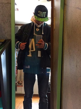 「DGK（ディージーケー）のアイテム（帽子）」を使った、Sakataku517さん（メンズ・172cm）の冬コーディネート