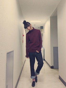 「UNIQLO（ユニクロ）のアイテム（ニット/セーター、レッド系）」を使った、MISAKIさん（レディース・176cm）の冬コーディネート