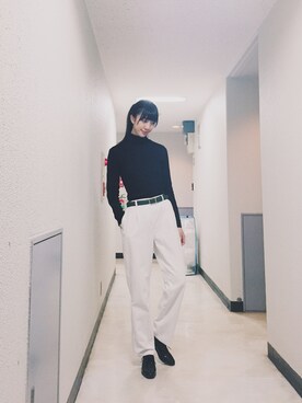 「UNIQLO（ユニクロ）のアイテム（ニット/セーター、ブラック系）」を使った、MISAKIさん（レディース・176cm）の冬コーディネート