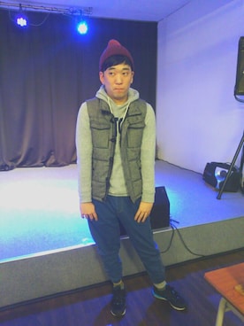 「grn（ジーアールエヌ）のアイテム（帽子）」を使った、イッチーさん（メンズ・174cm）の秋コーディネート