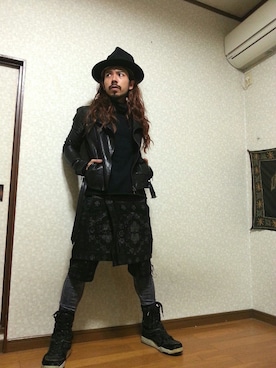 「N4（エヌフォー）のアイテム（ライダースジャケット）」を使った、jesse@heIkさん（メンズ・171cm）の秋コーディネート