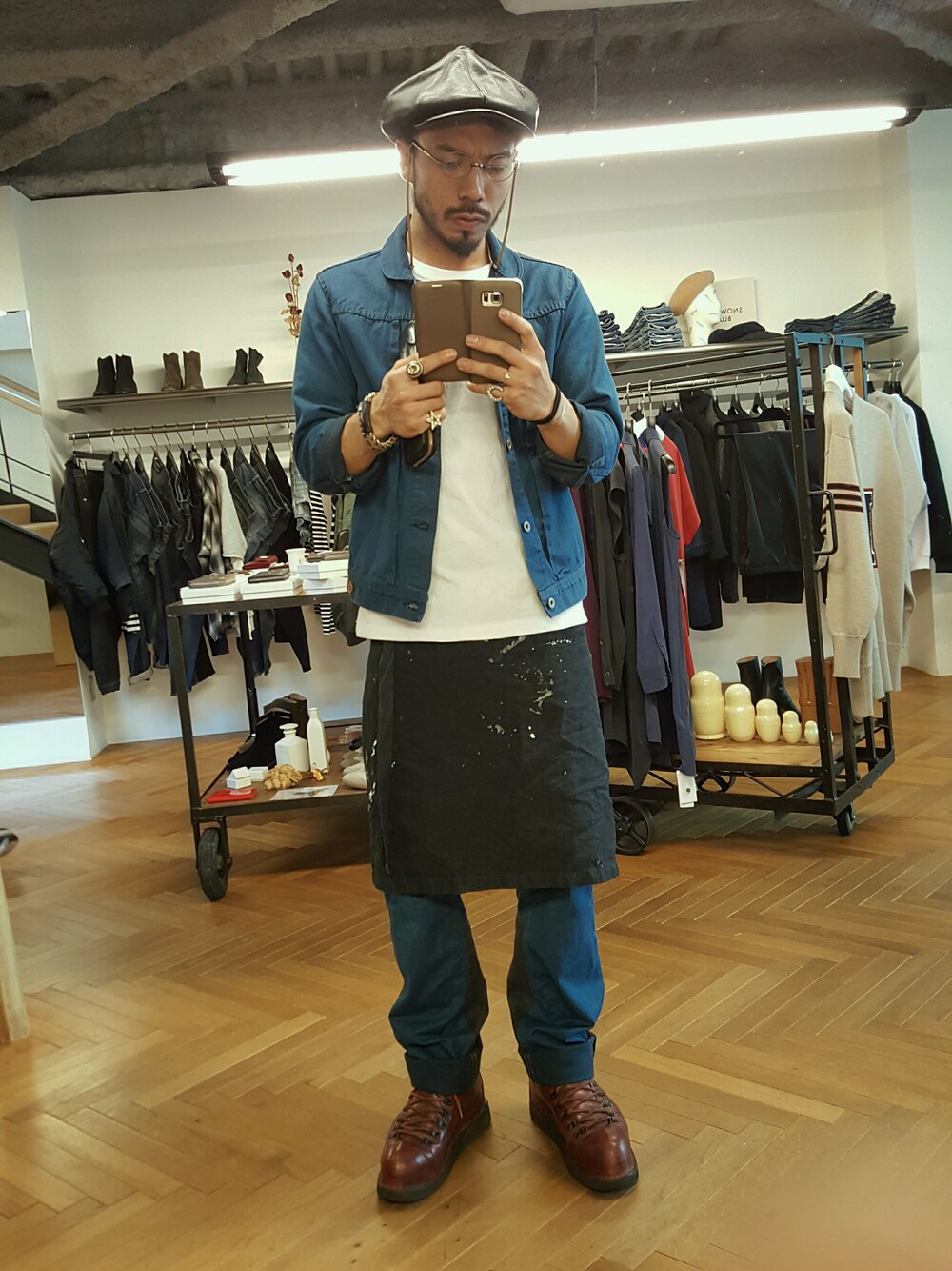 「秋のコーデ、デニム、丸メガネ、セットアップ」｜「old joeのアイテム（帽子、ブラック系）」を使った、jesse@heIkさん（メンズ・171cm）の秋コーディネートの1枚目の写真