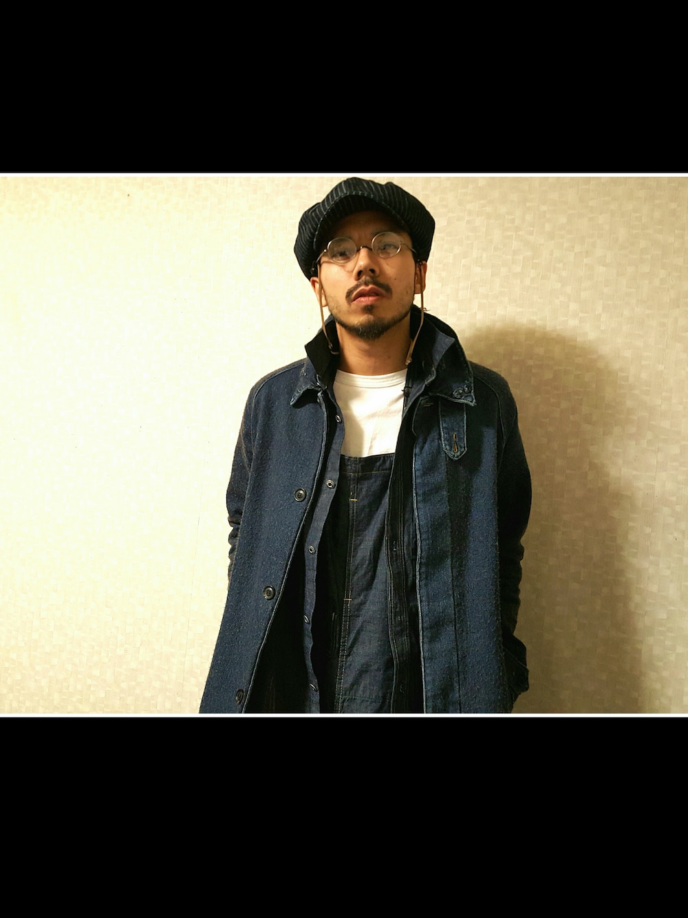 「デニム」｜「井戸多美男作のアイテム（メガネ、ベージュ系）」を使った、jesse@heIkさん（メンズ・171cm）の冬コーディネートの1枚目の写真