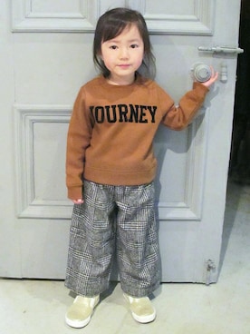 「petit main（プティマイン）のロゴデザイン裏起毛トレーナー（スウェット）」を使った、petit　main・b-roomさん（キッズ・95cm）の冬コーディネート