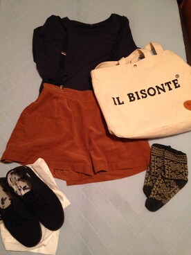 「earth music&ecology（アースミュージックアンドエコロジー）のアイテム（サスペンダー、ブラック系）」を使った、はせぴょん★さん（レディース・158cm）の秋コーディネート