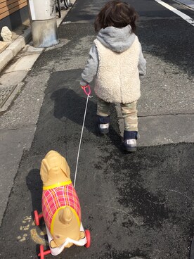 「petit main（プティマイン）の迷彩カットパンツ（その他パンツ、ベージュ系）」を使った、heroさん（キッズ・90cm）の冬コーディネート