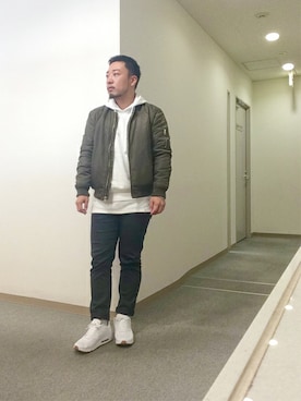 「AIR MAX」｜「アイテム（ミリタリージャケット）」を使った、よんさん（メンズ・166cm）の春コーディネート