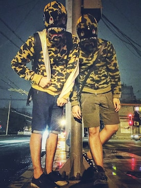 「A BATHING APE（アベイシングエイプ）の1ST CAMO SHARK FULL ZIP（パーカー、グリーン系）」を使った、刘洋13号さん（メンズ・178cm）の春コーディネート