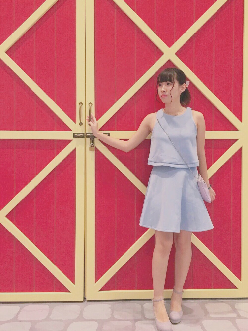 「秋、hkgirl、Hong Kong、blue、girly、Zalora、ZaloraxWear、ZALORAxWEARstylesquad、bread n butter、MAJESTIC LEGON」｜「ZALORAのアイテム（チュニック、ブルー系）」を使った、PPさん（レディース・160cm）の夏コーディネートの1枚目の写真