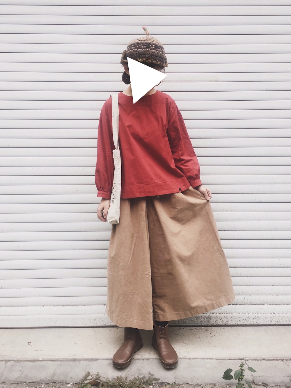 「大人カジュアル、outfit、秋のコーデ」｜「SDOKOのアイテム（シャツ/ブラウス、レッド系）」を使った、王喜儿さん（レディース・158cm）の秋コーディネートの1枚目の写真