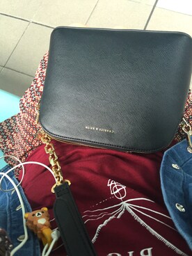 「CHARLES & KEITH（チャールズ & キース）のアイテム（バッグ、ブラック系）」を使った、popo さん（レディース）の春コーディネート