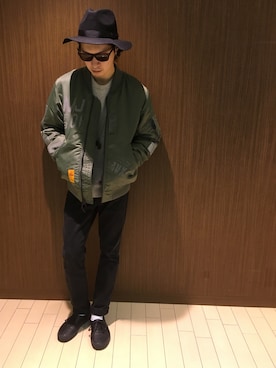 「ツバ広ハット」｜「アイテム（MA-1）」を使った、Kenichiさん（メンズ・177cm）の秋コーディネート
