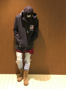 「AVIREX（アヴィレックス）のアイテム（ブーツ）」を使った、Kenichiさん（メンズ・177cm）の秋コーディネート