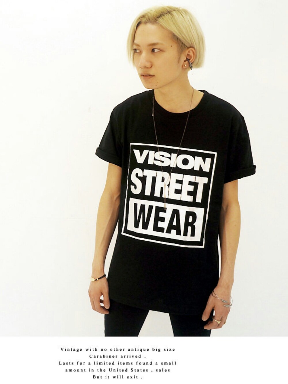 「vision street wear、KINGLYMASK 、KMK、キングリー、ビッグシルエット、原宿」｜「KINGLYMASKのVISION STREET WEAR × KINGLY MASK コラボ 別注 クリスタル シルバー箔 ビッグ Tシャツ（Tシャツ/カットソー、ブラック系）」を使った、KMKSTAFFさん（メンズ・167cm）の春コーディネートの1枚目の写真
