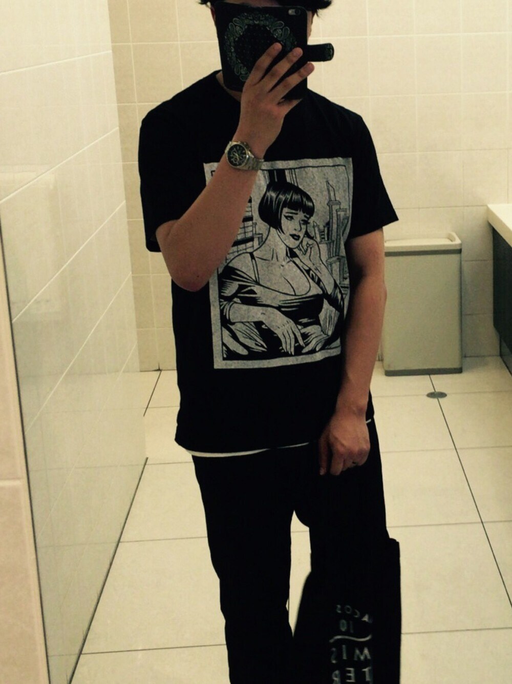 「c.e、Hanes、GU、VANS、MR.GENTLEMAN、オールブラック、長崎」｜「BEAMS TのC.E / Roberto Baldazzini T（Tシャツ/カットソー、ブラック系）」を使った、ikkiさん（メンズ・172cm）の夏コーディネートの1枚目の写真