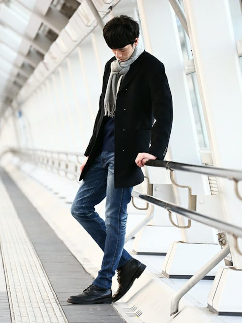 LANVIN en Bleuのチェスターコートを使ったメンズ人気ファッション