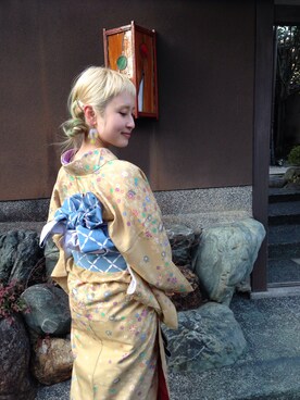 「アイテム（浴衣、ゴールド系）」を使った、京里さん（レディース・162cm）の冬コーディネート