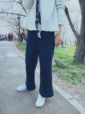 「VANS（バンズ）のアイテム（スニーカー、ホワイト系）」を使った、craziestcandiさん（レディース・162cm）の春コーディネート