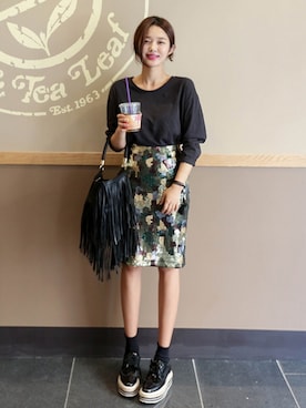 「アイテム（Tシャツ/カットソー、ブラック系）」を使った、11AMさん（レディース・164cm）の秋コーディネート