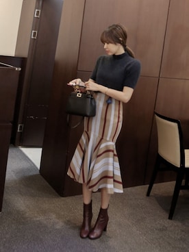 「アイテム（ハンドバッグ、オレンジ系）」を使った、11AMさん（レディース・162cm）の秋コーディネート