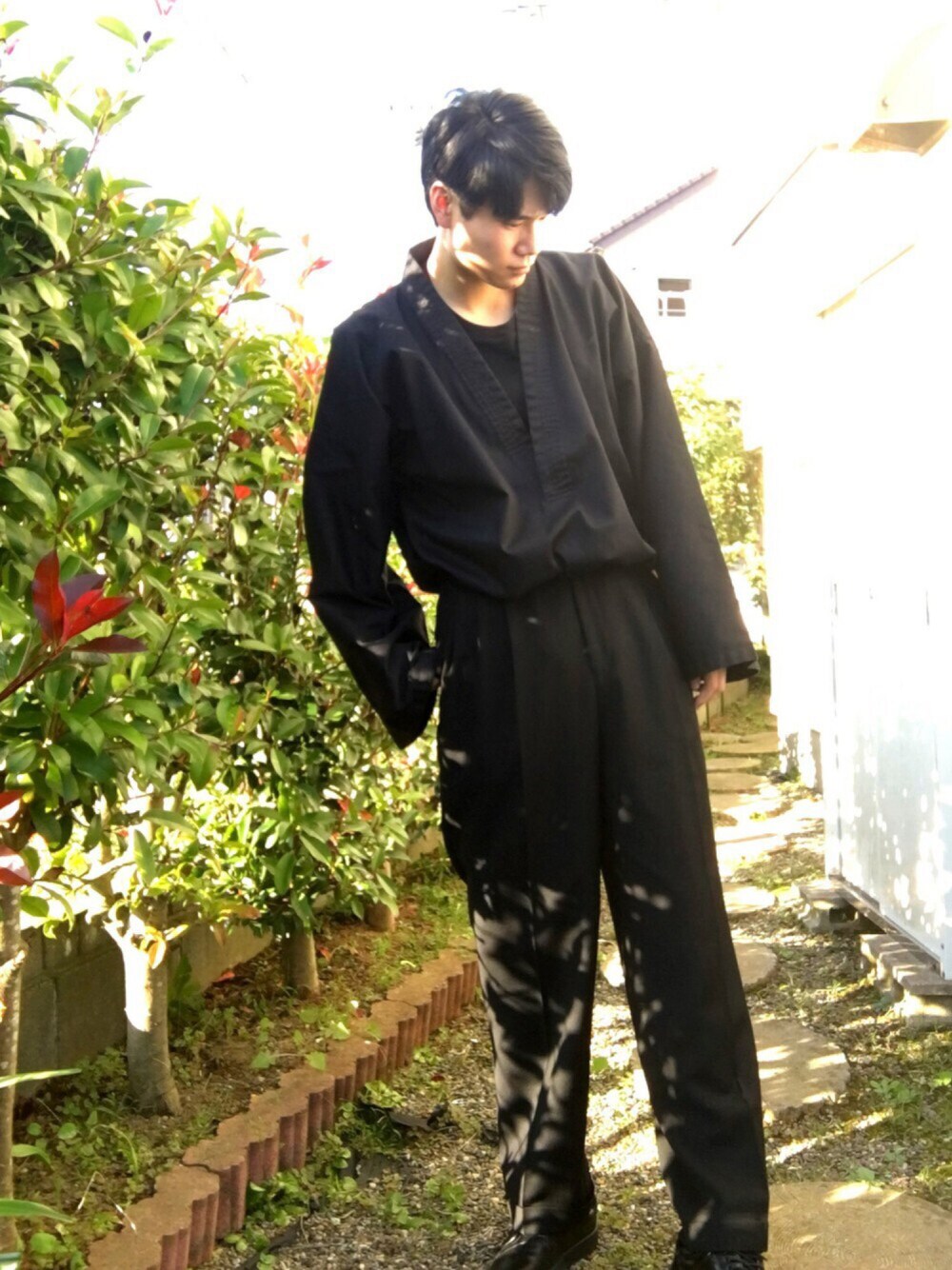 「JOHN LAWRENCE SULLIVAN、ORPHIC、karate jacket、モード、真っ黒、noill、古着屋、シンプル、秋コーデ、タックイン」｜「noilのアイテム（ブルゾン、ブラック系）」を使った、Naotoさん（メンズ・178cm）の秋コーディネートの1枚目の写真