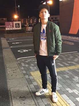 「adidas Originals（アディダスオリジナルス）のアイテム（ブルゾン）」を使った、RYOさん（メンズ・169cm）の冬コーディネート