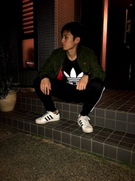 「adidas Originals（アディダスオリジナルス）のアイテム（ブルゾン）」を使った、RYOさん（メンズ・169cm）の秋コーディネート
