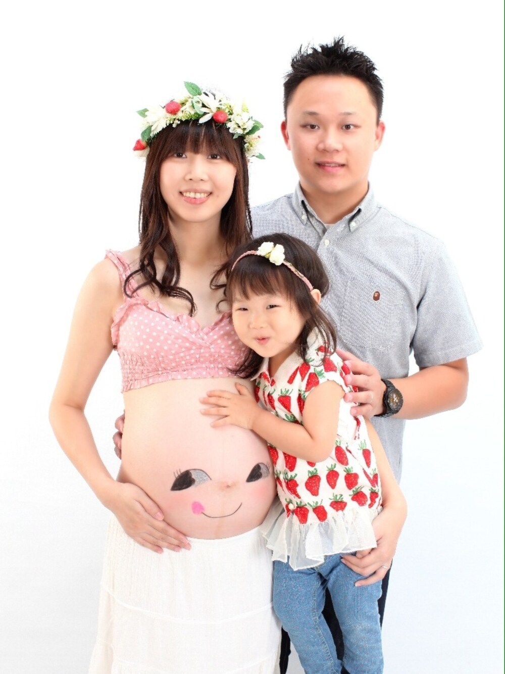 「妊婦、いちご」｜「EVISUのアイテム（デニムパンツ、ブルー系）」を使った、🍓m&m's🍓さん（キッズ・90cm）の秋コーディネートの1枚目の写真