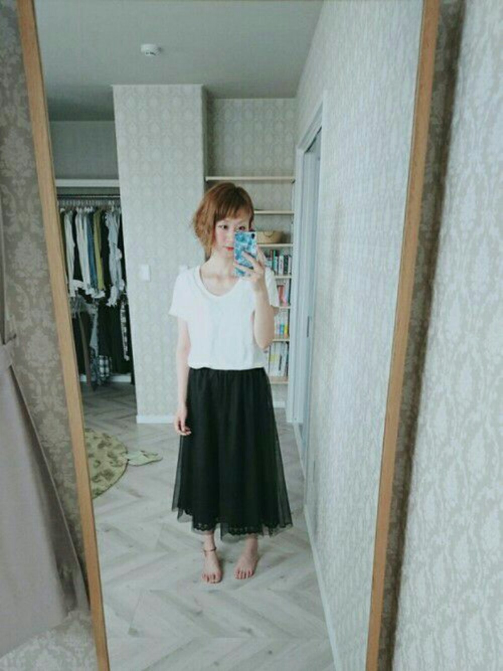 ホワイト系のTシャツ/カットソー、その他のその他を着用したレディースの夏コーディネートの1枚目の写真