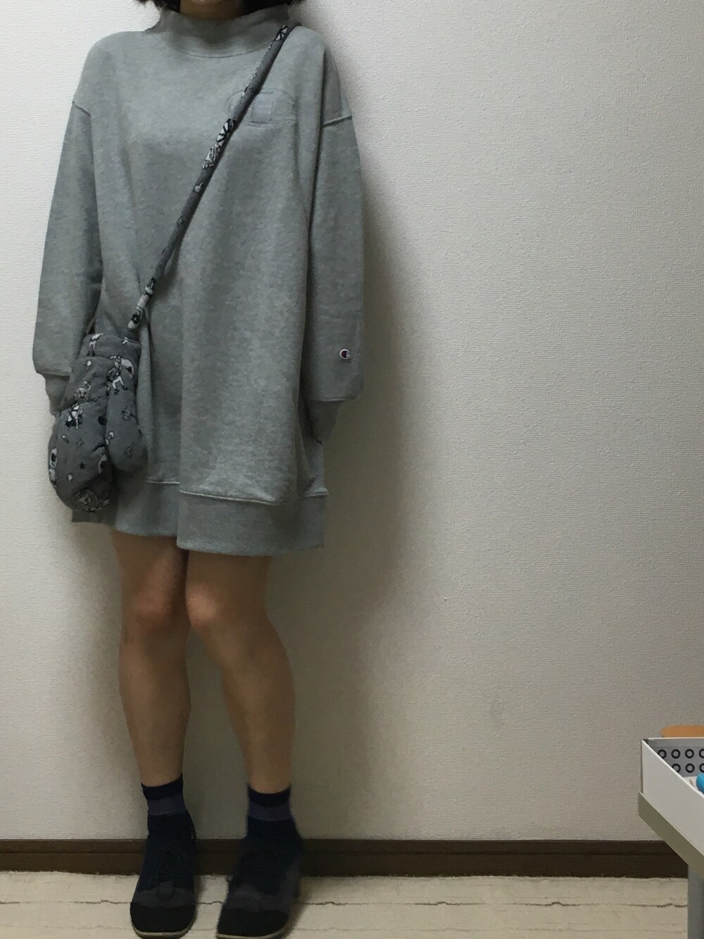 「E hyphen world galleryのChampion ハイネックワンピース（ワンピース、グレー系）」を使った、R！さん（レディース・157cm）の秋コーディネートの1枚目の写真