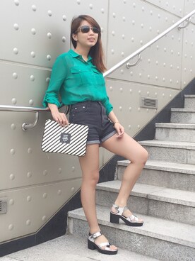 Emily Santiagoさんのコーディネート