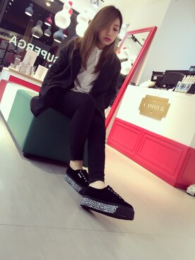 「SUPERGA（スペルガ）のアイテム（シューズ）」を使った、wslさん（レディース・154cm）の冬コーディネート