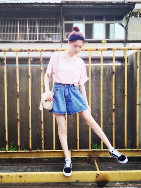 「アイテム（ヘアアクセサリー、ブルー系）」を使った、Reyann芮安さん（レディース・166cm）の秋コーディネート