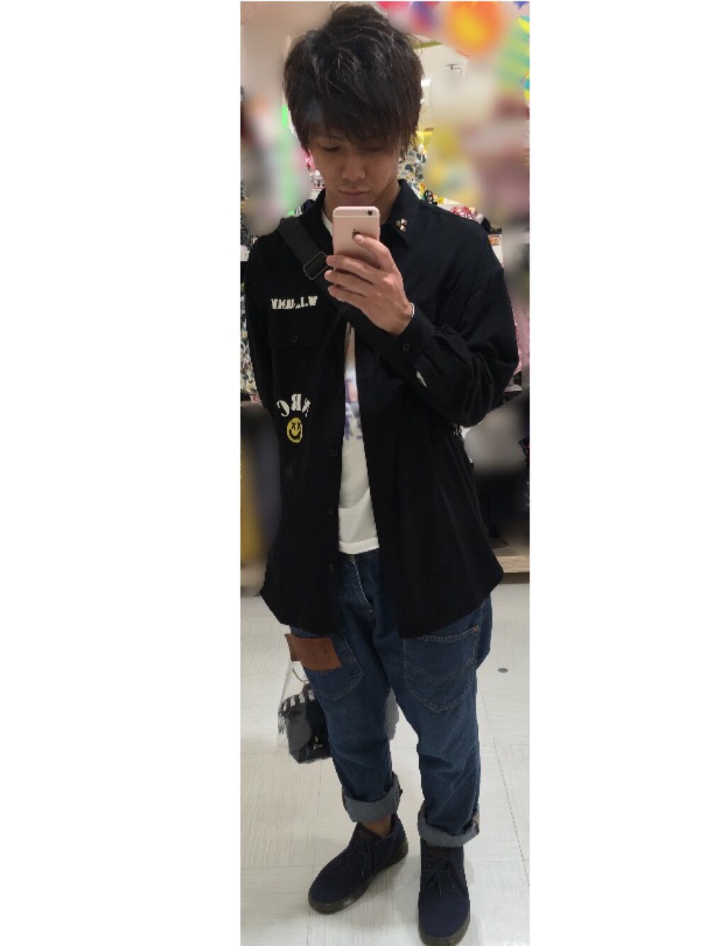 「カジュアル、カジュアルコーデ、秋服」｜「no brandのアイテム（Tシャツ/カットソー、ホワイト系）」を使った、Kさん（メンズ・162cm）の秋コーディネートの1枚目の写真